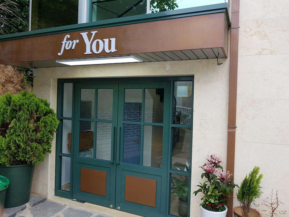 For You Hostel Yeosu Buitenkant foto